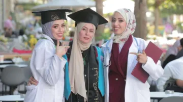 الشاعر هارون القضاة يقدم التهاني لريم ورنين الدعجه بمناسبة حصولهما على درجة بكاليروس في الطب البشري.