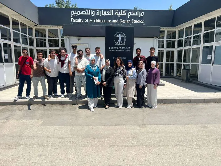 جامعة الزرقاء تساهم في تقييم مشاريع العمارة في جامعة الشرق الأوسط جامعة الزرقاء تساهم في تقييم مشاريع العمارة في جامعة الشرق الأوسط