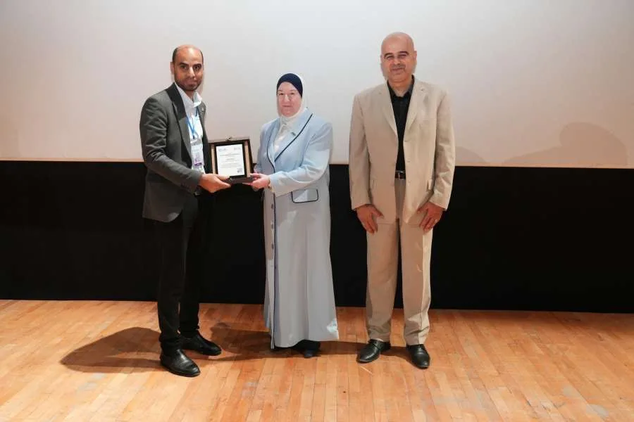 فنون الزرقاء تُشارك في المؤتمر التاسع لتصميم الديكور الداخلي فنون الزرقاء تُشارك في المؤتمر التاسع لتصميم الديكور الداخلي