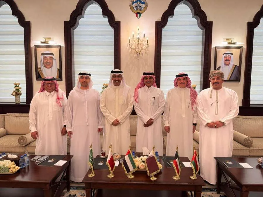 سفراء دول الخليج يلتقون في السفارة الكويتية بالأردن دعماً لقطر.. إليكم أبرز التصريحات | عاجل سفراء دول الخليج يلتقون في السفارة الكويتية بالأردن دعماً لقطر.. إليكم أبرز التصريحات | عاجل