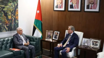 حسان يجتمع برئيسي مجلسي إدارة التلفزيون وبترا: أهمية تحسين آليات المؤسسات الإعلامية الرسمية.