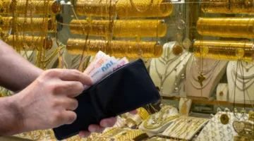 ارتفاع أسعار الذهب عالمياً بالتزامن مع انخفاض الدولار وعوائد السندات الأمريكية