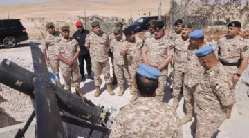 اللواء الحنيطي يزور عدة أسراب طائرات في قاعدة السلطي ويطلع على تقرير بشأن التعامل مع الذخائر غير المتفجرة والمتفجرات (صور) | عاجل