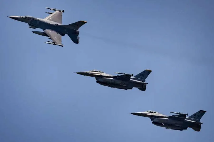 إيران تقترب من الصين.. وخطة إسرائيلية للحفاظ على supremacy في الجو
