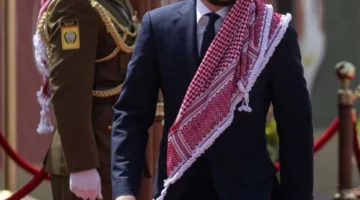 المهندس عبداللطيف كريشان يقدم تهانيه لولي العهد.