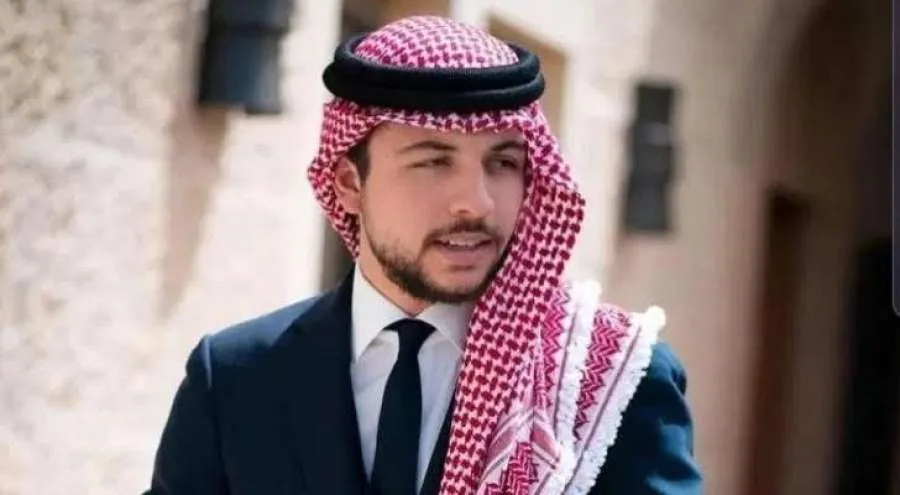 الهقيش يقدم التهاني لولي العهد الهقيش يقدم التهاني لولي العهد