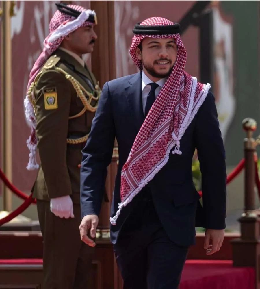 أسرة جامعة البترا تقدم التهاني لولي العهد بمناسبة عيد ميلاده السعيد أسرة جامعة البترا تقدم التهاني لولي العهد بمناسبة عيد ميلاده السعيد