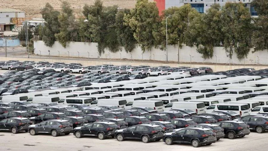 إعادة هيكلة قطاع السيارات تعزز الاقتصاد وتدعم النقل الآمن والمستدام. إعادة هيكلة قطاع السيارات تعزز الاقتصاد وتدعم النقل الآمن والمستدام.