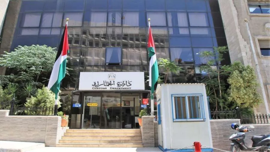 الجمارك تبدأ بتطبيق قرار مجلس الوزراء حول تقليص ضريبة السيارات