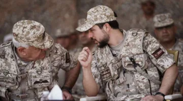 شاهد: ضباط أردنيون يشاركون تفاصيل ميدانية حول الأمير الحسين في ذكرى ميلاده (فيديو)