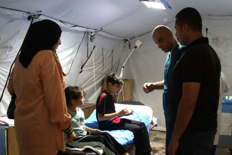 المستشفى الميداني الأردني في نابلس/7 يبدأ تقديم خدماته الطبية والعلاجية (صور) المستشفى الميداني الأردني في نابلس/7 يبدأ تقديم خدماته الطبية والعلاجية (صور)