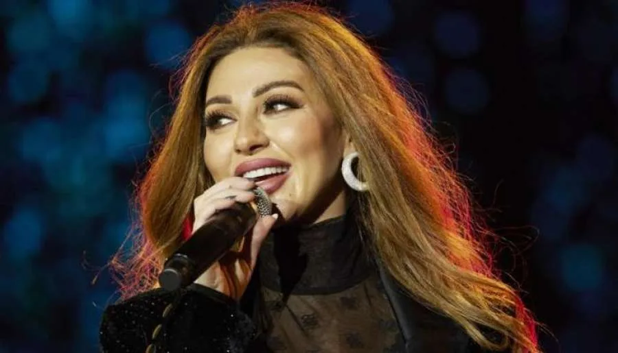 النجمة اللبنانية ميريام فارس تثير النقاش في مهرجان موازين: ما سبب تغير مظهرها؟ (صورة) النجمة اللبنانية ميريام فارس تثير النقاش في مهرجان موازين: ما سبب تغير مظهرها؟ (صورة)