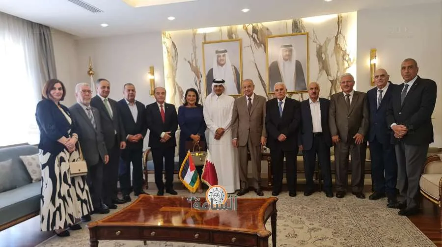 أعيان أردنيون من داخل السفارة القطرية: يعبرون عن موقف شعبي حقيقي بجانب موقفهم البرلماني (صور وفيديو) أعيان أردنيون من داخل السفارة القطرية: يعبرون عن موقف شعبي حقيقي بجانب موقفهم البرلماني (صور وفيديو)