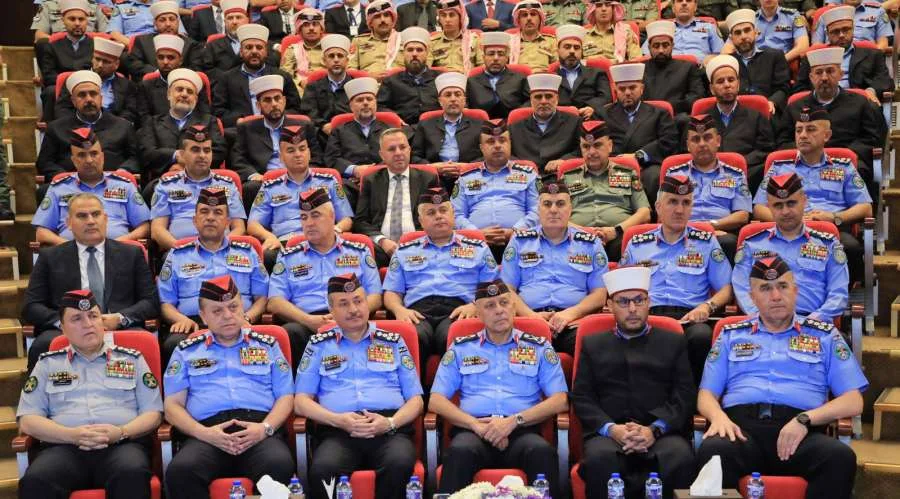 اللواء المعايطة يشرف على احتفال إدارة الأمن العام بذكرى الهجرة النبوية المباركة اللواء المعايطة يشرف على احتفال إدارة الأمن العام بذكرى الهجرة النبوية المباركة