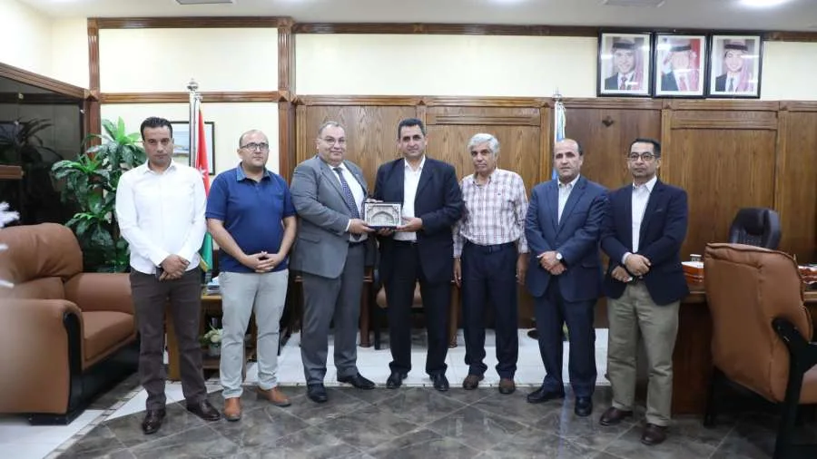 جامعة الزرقاء تحتفي بزيارة وفد من مدينة الأمير محمد للشباب جامعة الزرقاء تحتفي بزيارة وفد من مدينة الأمير محمد للشباب