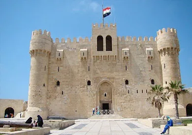 إقبال واسع على شواطئ ومعالم الإسكندرية في ثالث أيام عيد الأضحى إقبال واسع على شواطئ ومعالم الإسكندرية في ثالث أيام عيد الأضحى