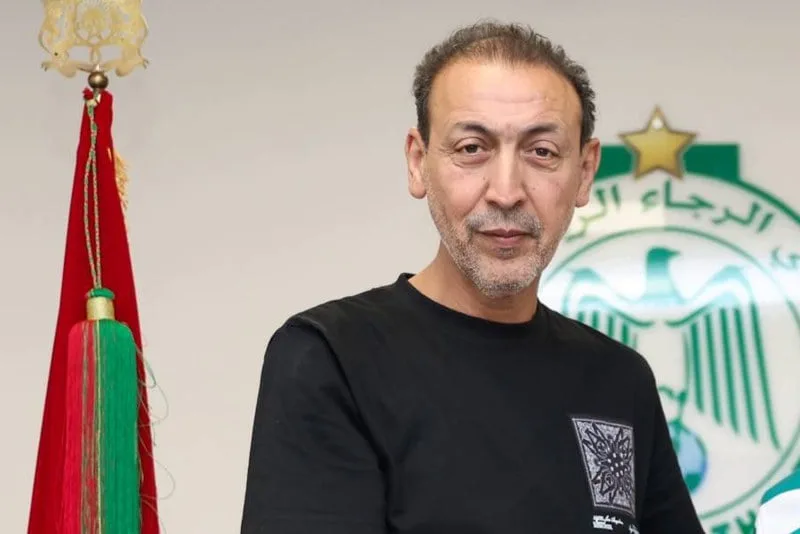 رئيس الرجاء يطلب عقد اجتماع طارئ رئيس الرجاء يطلب عقد اجتماع طارئ