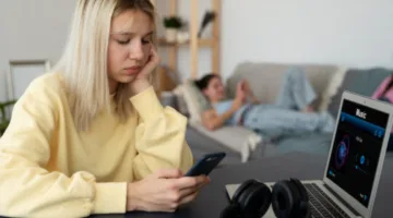 منها اختيار المصادر بعناية: 7 خطوات لمتابعة الأخبار بدون ضغط نفسي