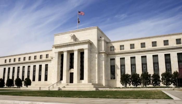 آفاق أسعار الفائدة الأمريكية: هل تؤثر الحرب الإيرانية-الإسرائيلية على استراتيجيات الفيدرالي؟ آفاق أسعار الفائدة الأمريكية: هل تؤثر الحرب الإيرانية-الإسرائيلية على استراتيجيات الفيدرالي؟