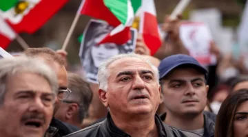 “آن الأوان لاستعادة إيران”.. ابن الشاه يحث الإيرانيين على ثورة جماعية