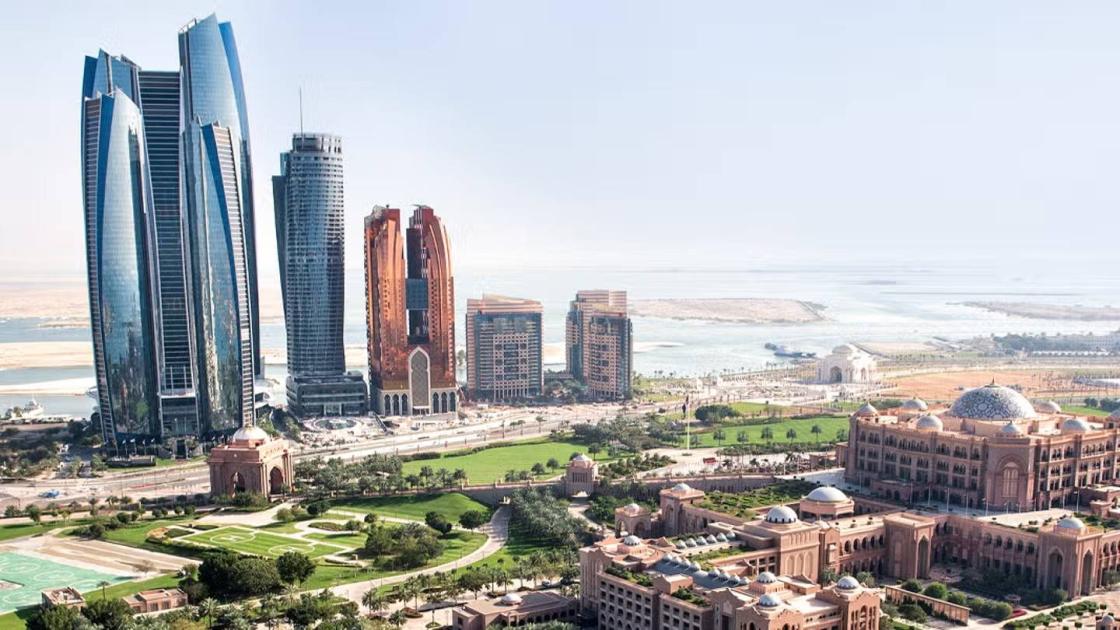 أبوظبي تُصدر خطة مشاريع الاستثمار للفترة 2025-2029 أبوظبي تُصدر خطة مشاريع الاستثمار للفترة 2025-2029