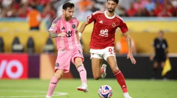 أجويرو يثير حفيظة سبيد: رونالدو يتابع كأس العالم للأندية بينما ميسي يخوض المنافسات!