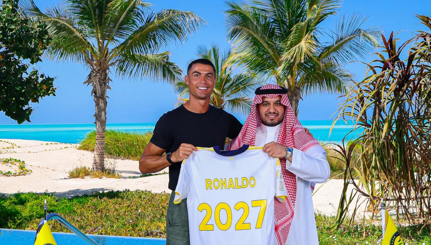 أحداث مثيرة في اتفاق كريستيانو رونالدو الجديد مع النصر أحداث مثيرة في اتفاق كريستيانو رونالدو الجديد مع النصر
