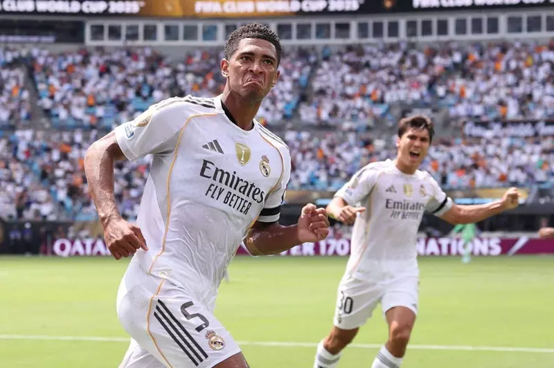أحداث مثيرة ومشاعر متضاربة في مباراة ريال مدريد وباتشوكا (صور) أحداث مثيرة ومشاعر متضاربة في مباراة ريال مدريد وباتشوكا (صور)