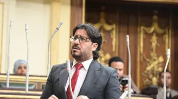 أحمد بلال: كل طفل يولد في هذا الوطن يحمل على عاتقه مسؤوليات خدمة الدين قبل أن يقول “وطن”.