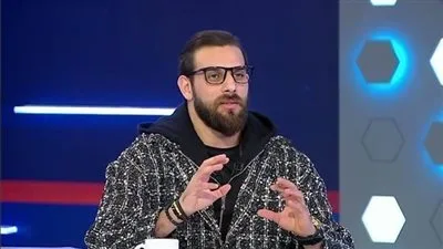 أحمد دويدار: يجب على الزمالك التعاقد مع صفقات مميزة الآن لأن الأهلي سيكون في شكل مختلف تمامًا في الدوري. أحمد دويدار: يجب على الزمالك التعاقد مع صفقات مميزة الآن لأن الأهلي سيكون في شكل مختلف تمامًا في الدوري.
