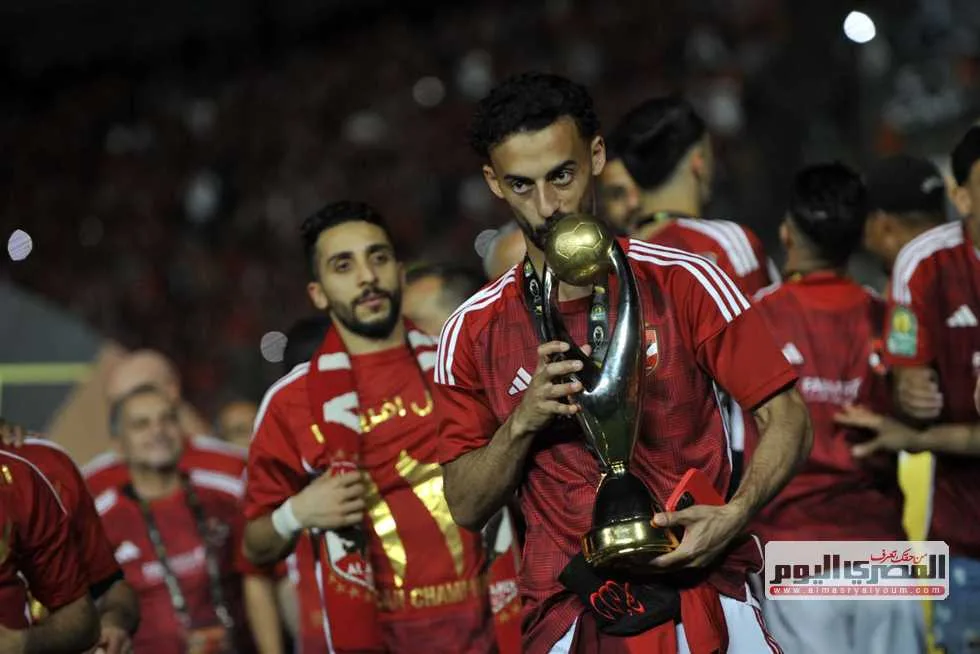 أحمد عبد القادر يفاجئ الأهلي بقراره هذا (التفاصيل)