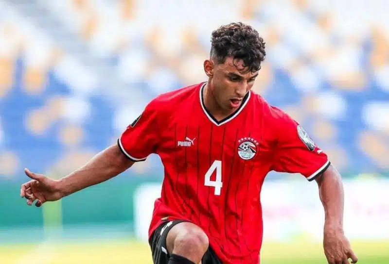 أحمد عيد، لاعب المصري، يشارك في صفقة تبادل مع نجم وسط الأهلي كبديل لمحمد هاني. أحمد عيد، لاعب المصري، يشارك في صفقة تبادل مع نجم وسط الأهلي كبديل لمحمد هاني.