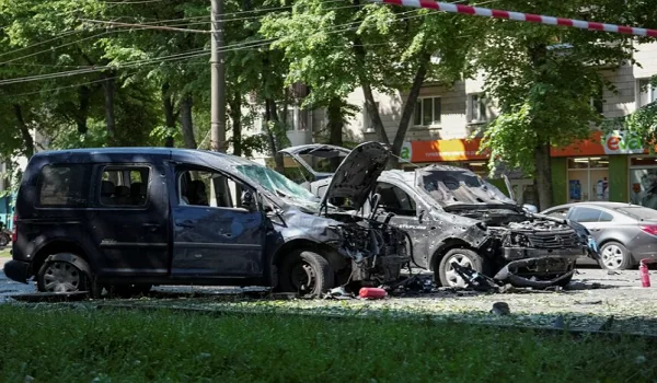 أربعة قتلى و28 جريحاً جراء هجوم روسي على مدينة سومي في أوكرانيا أربعة قتلى و28 جريحاً جراء هجوم روسي على مدينة سومي في أوكرانيا