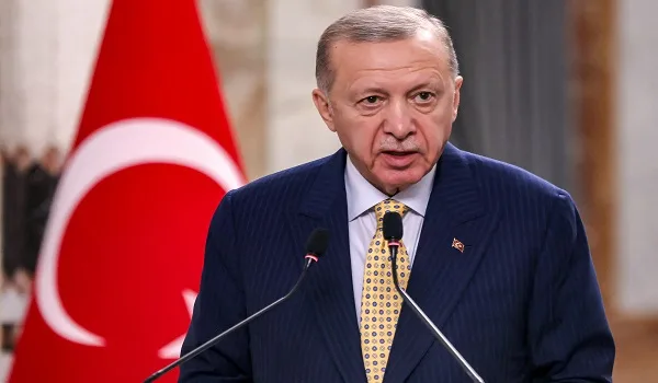 أردوغان يطالب بتضامن الجميع مع السعودية في جهودها لإنشاء دولة فلسطينية.