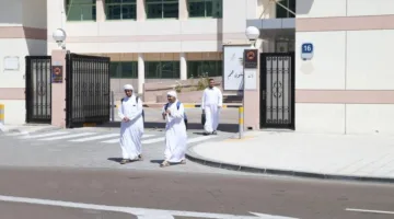 أسئلة صعبة في امتحان الكيمياء تسبب ارتباك طلاب الصف الثاني عشر