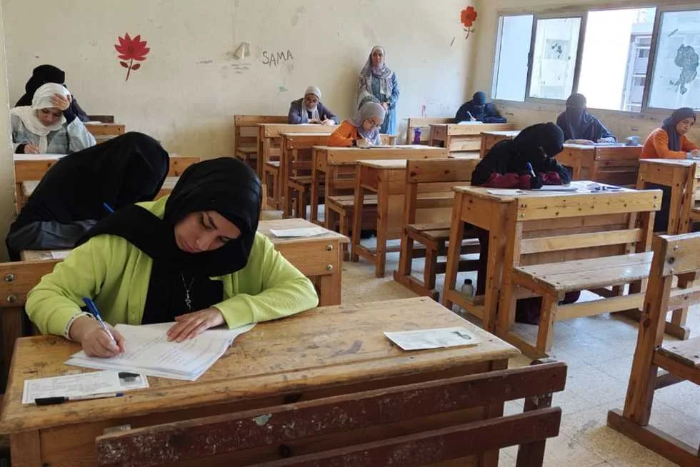 أستاذ علم النفس يحذر من تأثير القلق المرضي: يعوق الطلاب المتفوقين عن أداء الامتحانات. أستاذ علم النفس يحذر من تأثير القلق المرضي: يعوق الطلاب المتفوقين عن أداء الامتحانات.