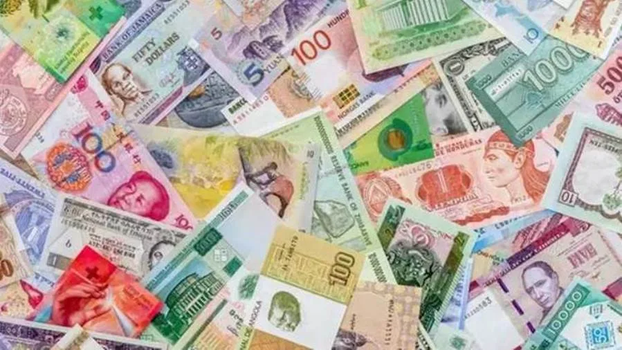أسعار العملات اليوم الخميس: زيادة في قيمة اليورو والجنيه الإسترليني وانخفاض في قيمة الريال السعودي أسعار العملات اليوم الخميس: زيادة في قيمة اليورو والجنيه الإسترليني وانخفاض في قيمة الريال السعودي