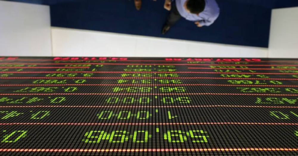 أسهم الإمارات تنهي تداولاتها بانخفاض بسبب ضغوط البيع على الأسهم الرئيسية أسهم الإمارات تنهي تداولاتها بانخفاض بسبب ضغوط البيع على الأسهم الرئيسية