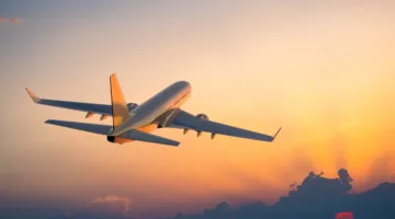 أسهم شركات الطيران والسفر العالمية تشهد تراجعًا بعد الهجمات الإسرائيلية على إيران