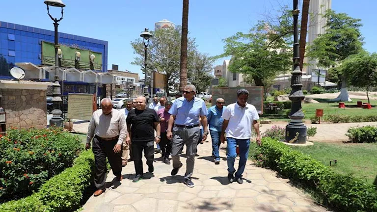 أسوان تستعد للاحتفال بالعيد.. المحافظ يقوم بجولة في الحدائق ويؤكد على الجاهزية التامة أسوان تستعد للاحتفال بالعيد.. المحافظ يقوم بجولة في الحدائق ويؤكد على الجاهزية التامة