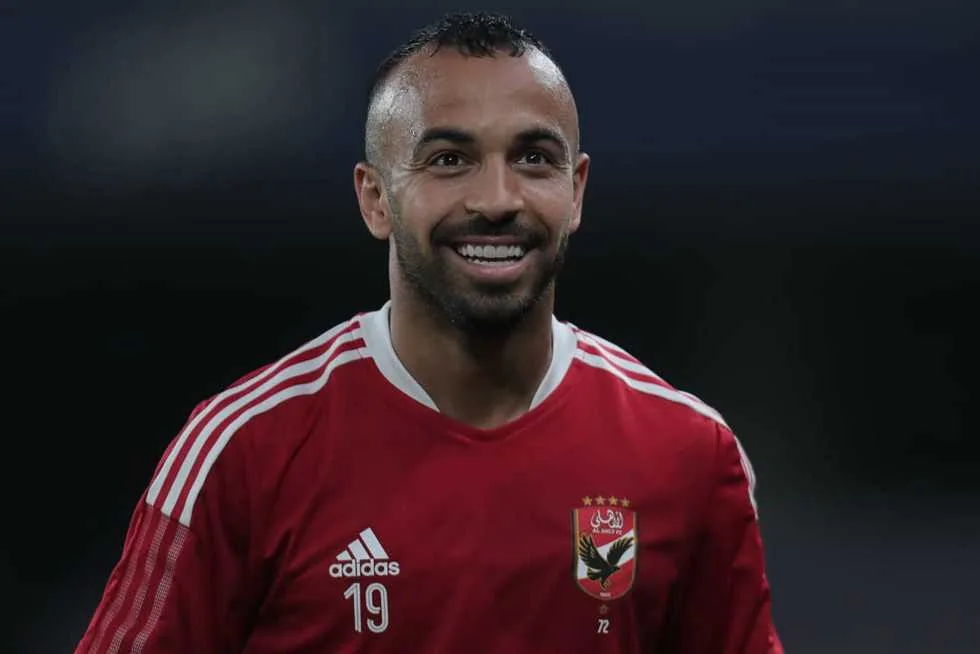 أفشة يوضح لحظة في مباراة بالميراس والأهلي ويشير إلى وجود سوشيال ميديا مدفوعة الأجر. أفشة يوضح لحظة في مباراة بالميراس والأهلي ويشير إلى وجود سوشيال ميديا مدفوعة الأجر.
