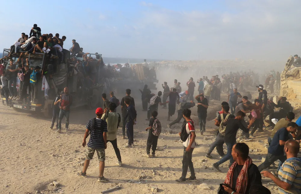 أكثر من 80 فلسطينيًا يُستشهدون في قطاع غزة خلال 24 ساعة أكثر من 80 فلسطينيًا يُستشهدون في قطاع غزة خلال 24 ساعة