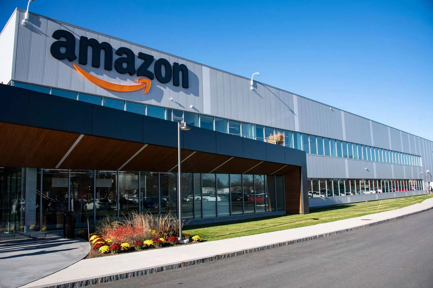 أمازون تفقد قائد قسم الذكاء الاصطناعي التوليدي في AWS بسبب زيادة المنافسة على الكفاءات التقنية. أمازون تفقد قائد قسم الذكاء الاصطناعي التوليدي في AWS بسبب زيادة المنافسة على الكفاءات التقنية.