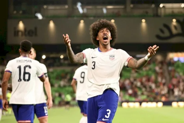 أمريكا تتأهل إلى ربع النهائي بعد انتصارٍ صعب على السعودية 1-0 أمريكا تتأهل إلى ربع النهائي بعد انتصارٍ صعب على السعودية 1-0