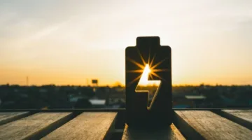 أمريكا تواجه هيمنة الصين بتقنية بطارية مبتكرة.. شحن أسرع وعمر أطول