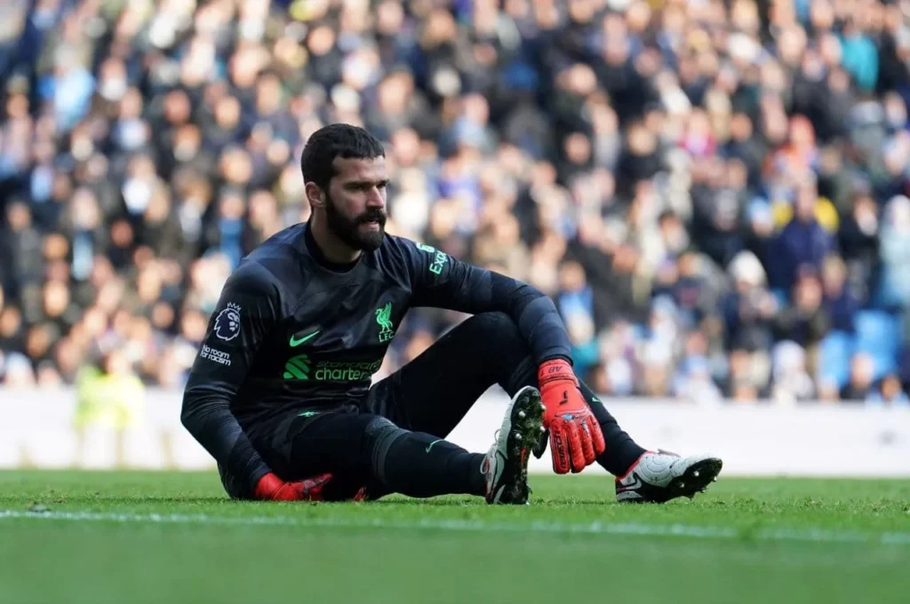 أوروبي وسعودي.. أليسون يتمسك بل Liverpool ويرفض العروض الأخرى