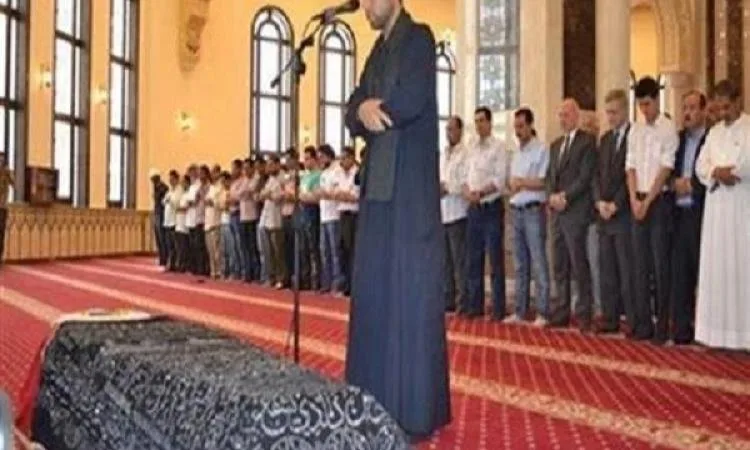 أي الخيارين أفضل: صلاة الجنازة أم سنة الصلاة بعد الفريضة؟