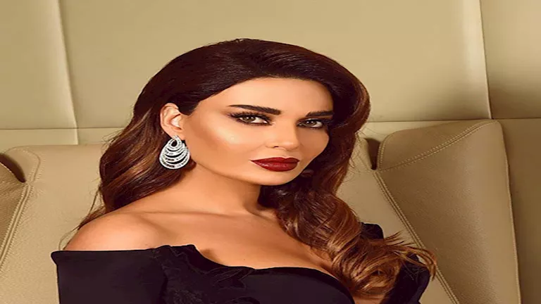 “أين الملابس الداخلية؟” – ناقد أزياء يتحدث عن إطلالة سيرين عبد النور الشفافة “أين الملابس الداخلية؟” – ناقد أزياء يتحدث عن إطلالة سيرين عبد النور الشفافة