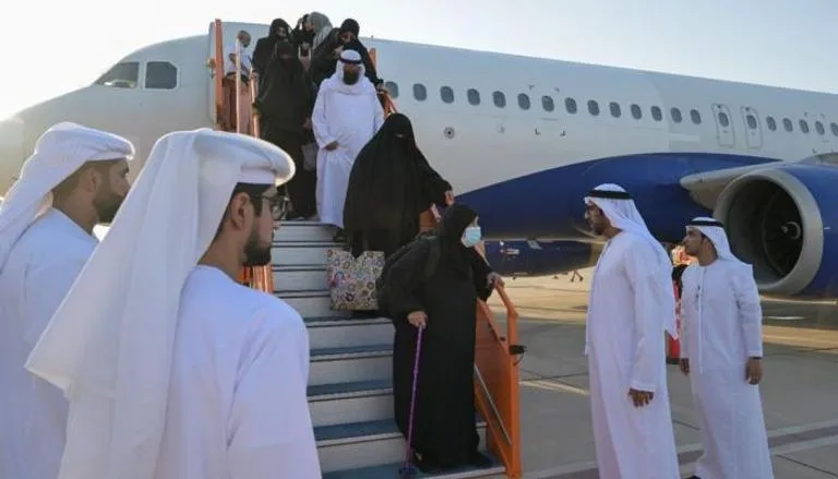 الإمارات تقوم بإجلاء مواطنيها والمقيمين الموجودين في إيران الإمارات تقوم بإجلاء مواطنيها والمقيمين الموجودين في إيران
