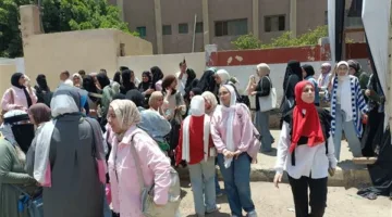 إحالة 4 طلاب في لجنة امتحانات الثانوية العامة بكفر شكر بالقليوبية للتحقيق بسبب سلوكيات شغب.